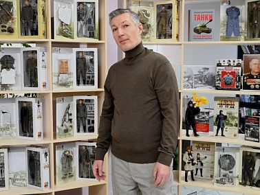 Изучаем истории, играя в куклы