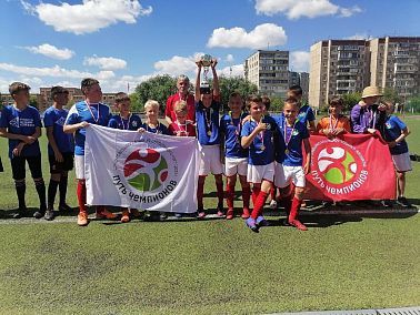 Команда Копейска заняла 2 место в финале турнира «Кожаный мяч»