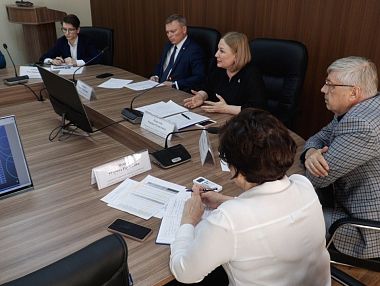 Андрей Фалейчик провел совещание с управляющими компаниями Копейска