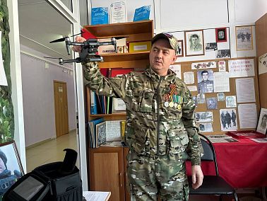 Челябинский филиал госфонда «Защитники Отечества» вместе с ветеранами СВО реализовал более 50 патриотических проектов и провел свыше 300 уроков мужества