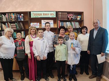 «Серебряные волонтёры» собрались в копейской библиотеке для взрослых