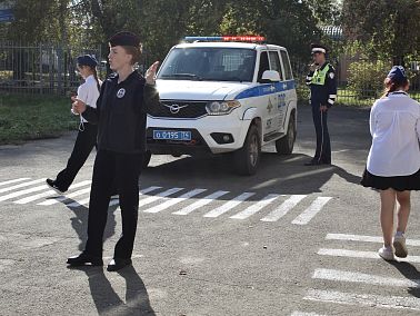 В Копейске школьникам показали, как вести себя на дороге безопасно